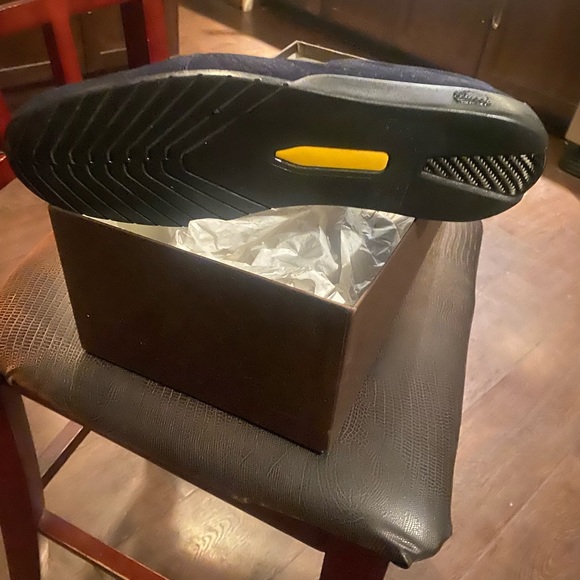 Gucci Blue suede size 12 excellent condition - Picture 2 of 2